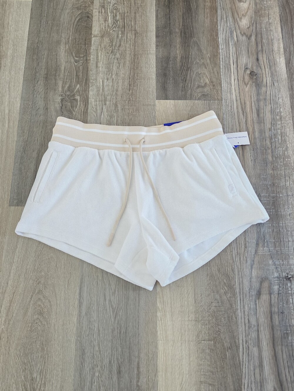 JoyLab Women's Mint Elastic-Waist Athletic Lounge Shorts Size L - Picture 2 of 4